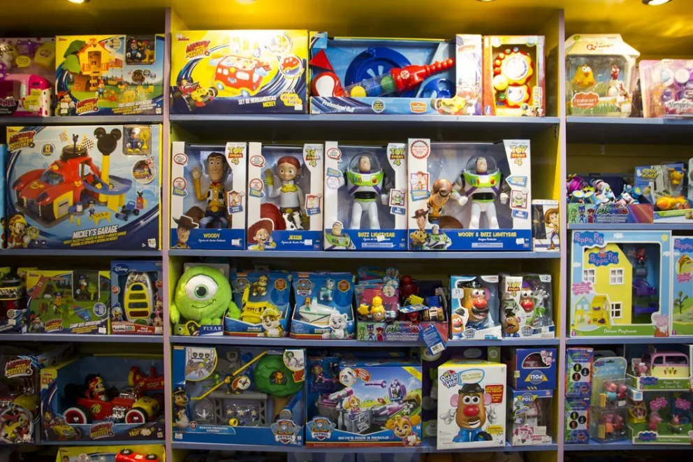 Papa Noel tendrá mucho trabajo para cumplir los sueños de los más chicos
