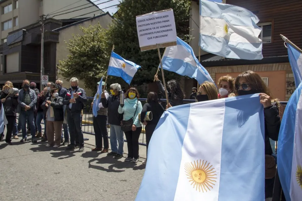 Vecinos de Mascardi reclamaron en el Juzgado Federal por las agresiones