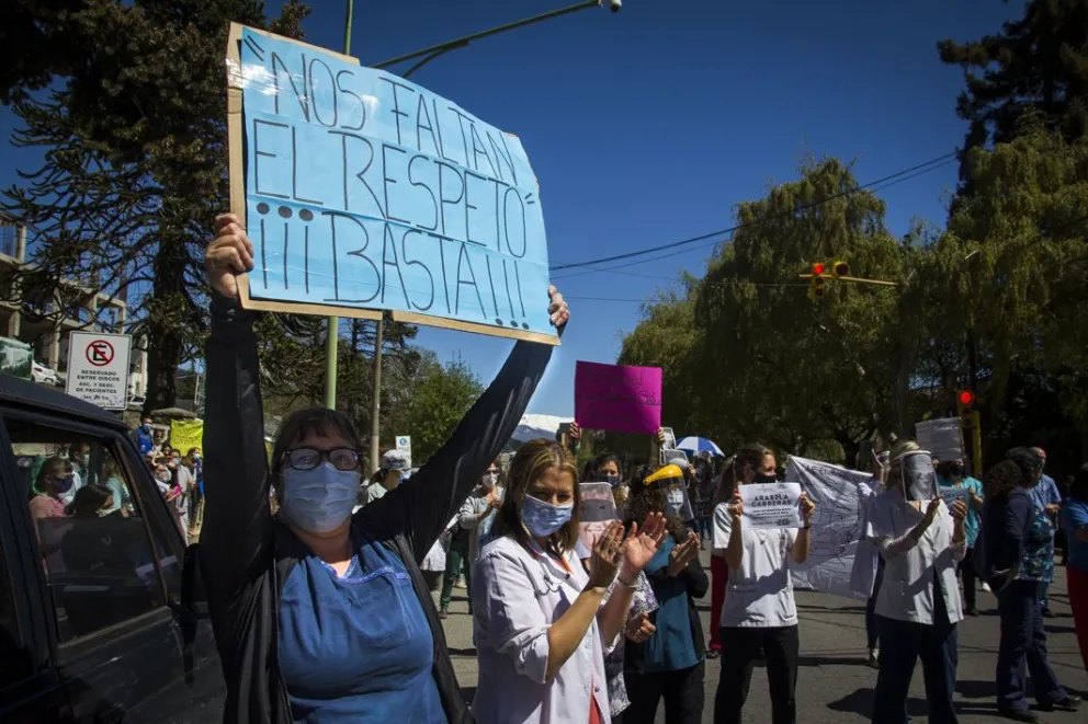 Sigue el conflicto: el personal de salud rechazó el aporte “plus pandemia” y el aumento de sueldo sólo a las jefaturas