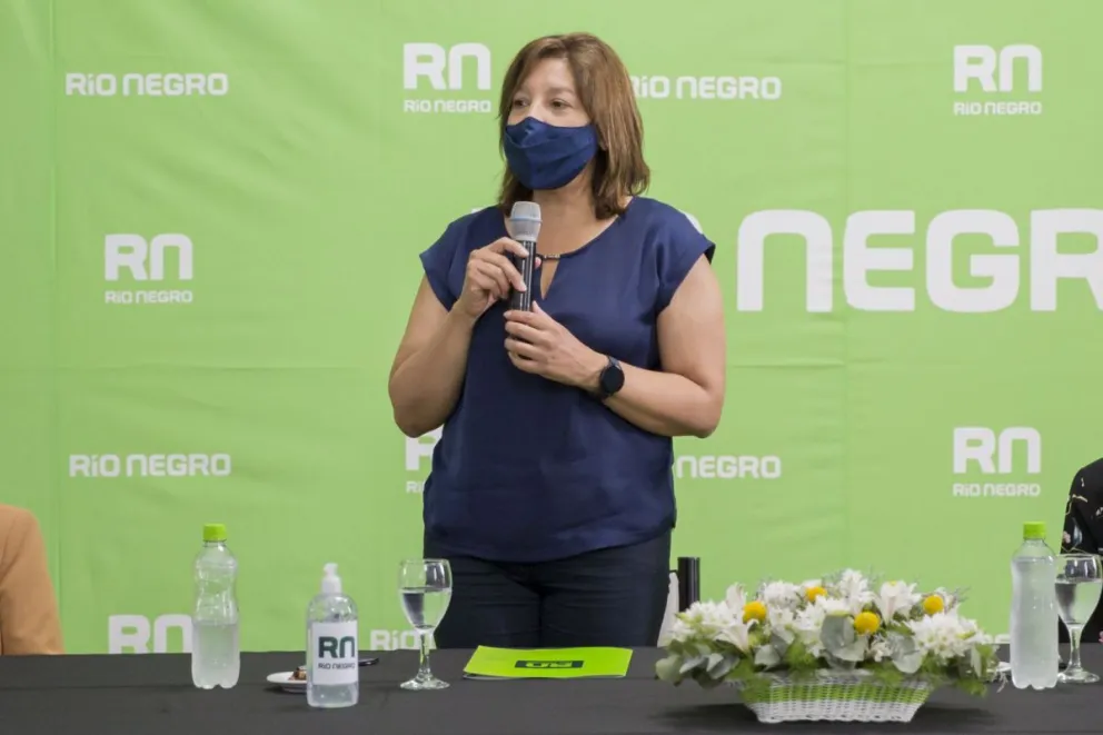 La gobernadora dio negativo de coronavirus y retomó sus actividades