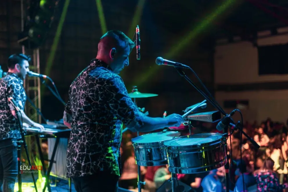 Los 4 de la Cumbia llevan la fiesta a casa