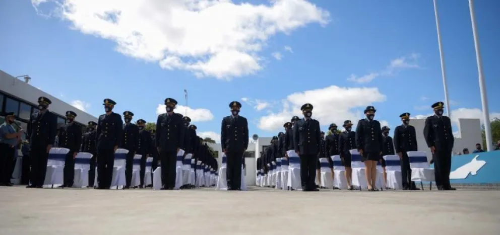 Egresaron 66 nuevos Oficiales Ayudantes de la Policía de Río Negro