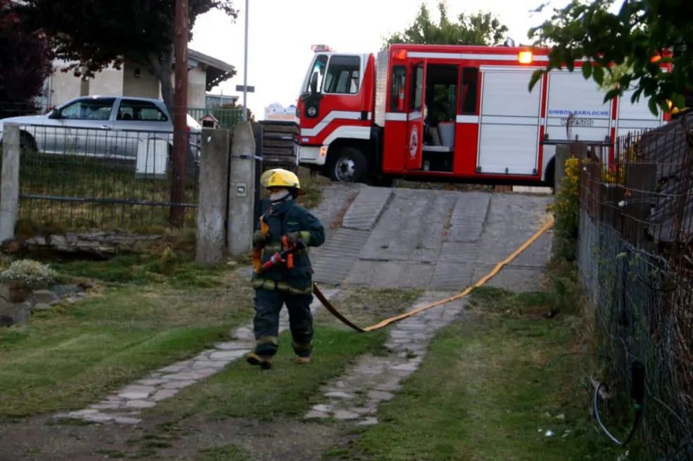 Susto en una vivienda por principio de incendio en una chimenea