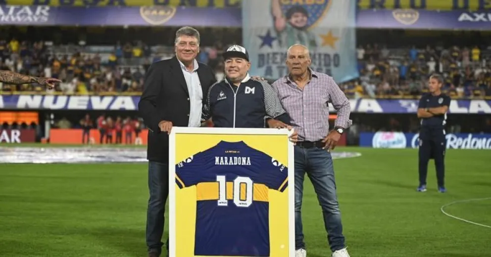 Piden sumar una estrella al escudo de Boca en honor a Maradona