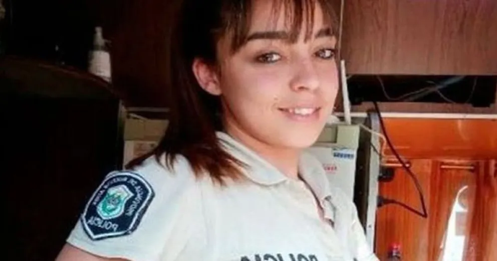 Murió la policía que se disparó en la cabeza luego de que su expareja viralizara un video íntimo