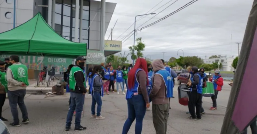 Reclamo en las oficinas de PAMI: ATE para en todo Río Negro este miércoles