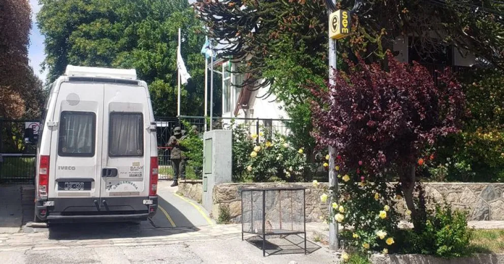 Gendarmería realizó un allanamiento en las oficinas de ALTEC en Bariloche