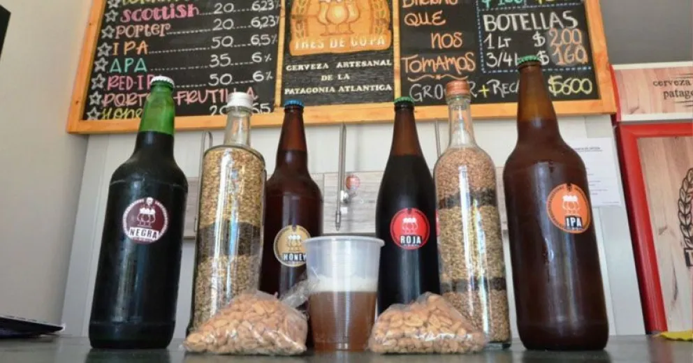 “Apa Maradona”: los cerveceros rionegrinos también homenajearon al Diez