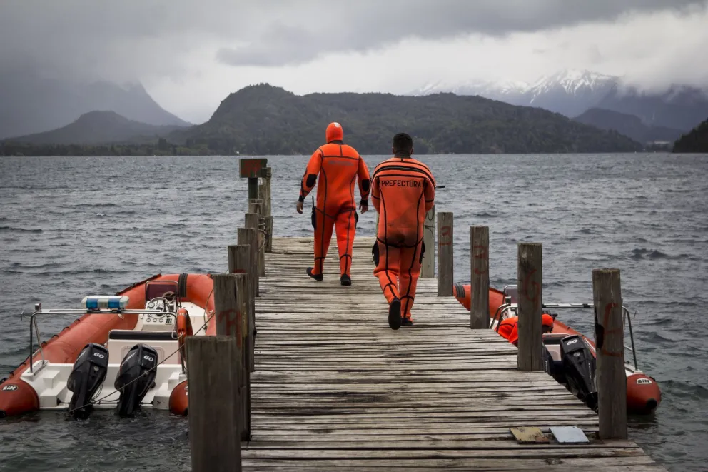 Prefectura y el juez resolverán hasta cuándo continúa la búsqueda del cuerpo de Quinteros
