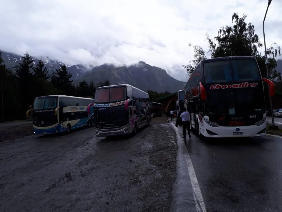 Después de nueve meses, 90 barilochenses pudieron volver desde Chile