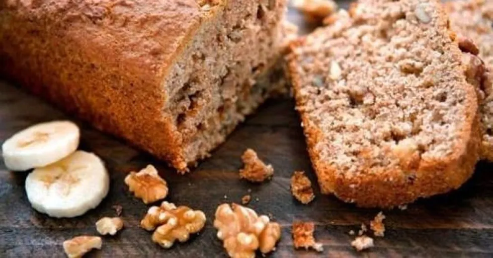 Rico y saludable: budín de banana y avena para preparar en casa