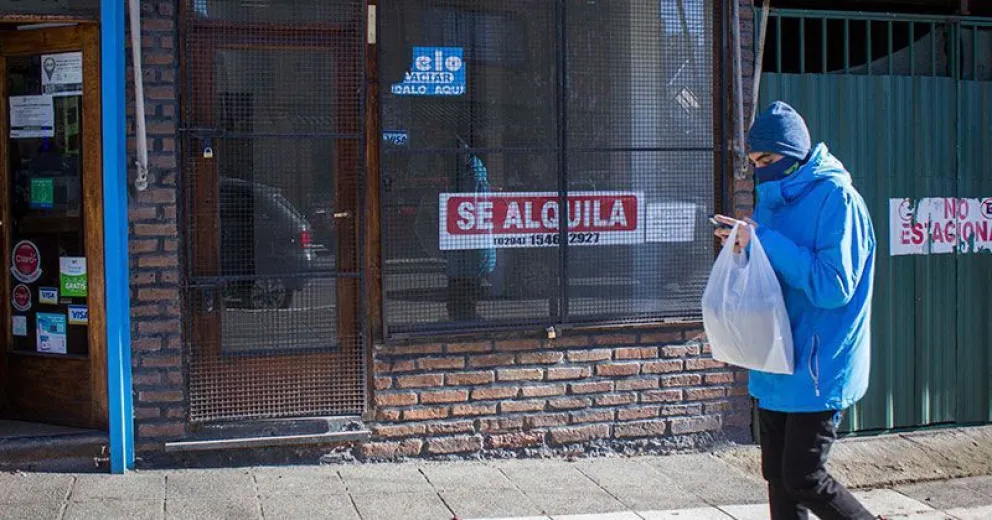 Más de la mitad de los rionegrinos que alquilan deben entre 50 mil y 250 mil pesos