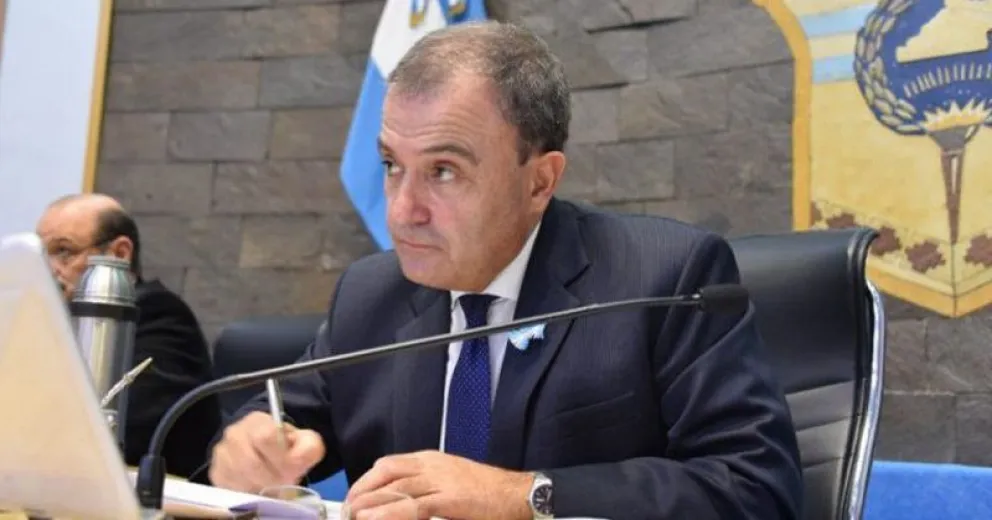 Pesatti: “Yo no hubiera liberado la circulación de personas por el país”