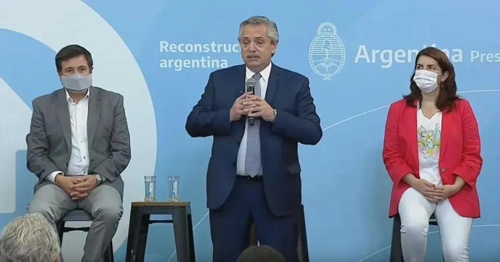 Alberto Fernández anunció que hasta el 31 de enero el país seguirá en DISPO