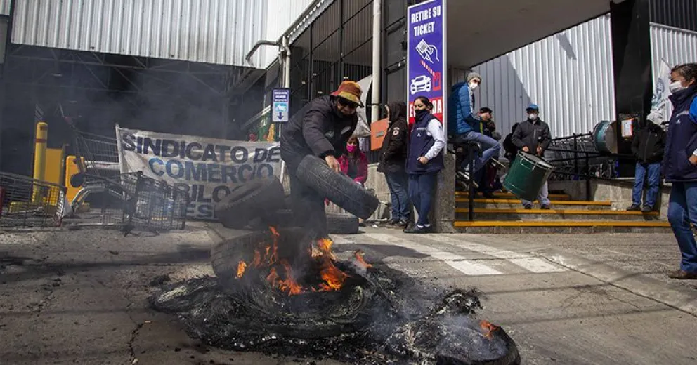 Gremialista de empleados de comercio agredió y amenazó a un gerente de La Anónima