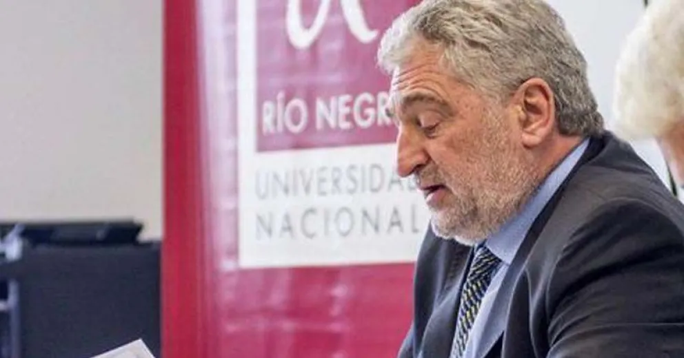 Docentes acusaron a Del Bello de prácticas "autoritarias y antidemocráticas"