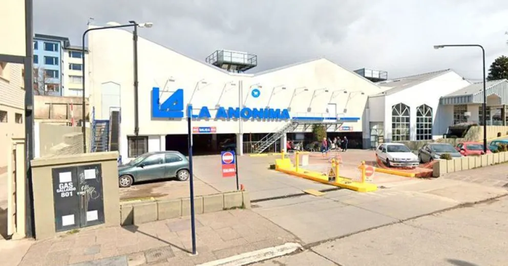 La Anónima reabrió sus puertas