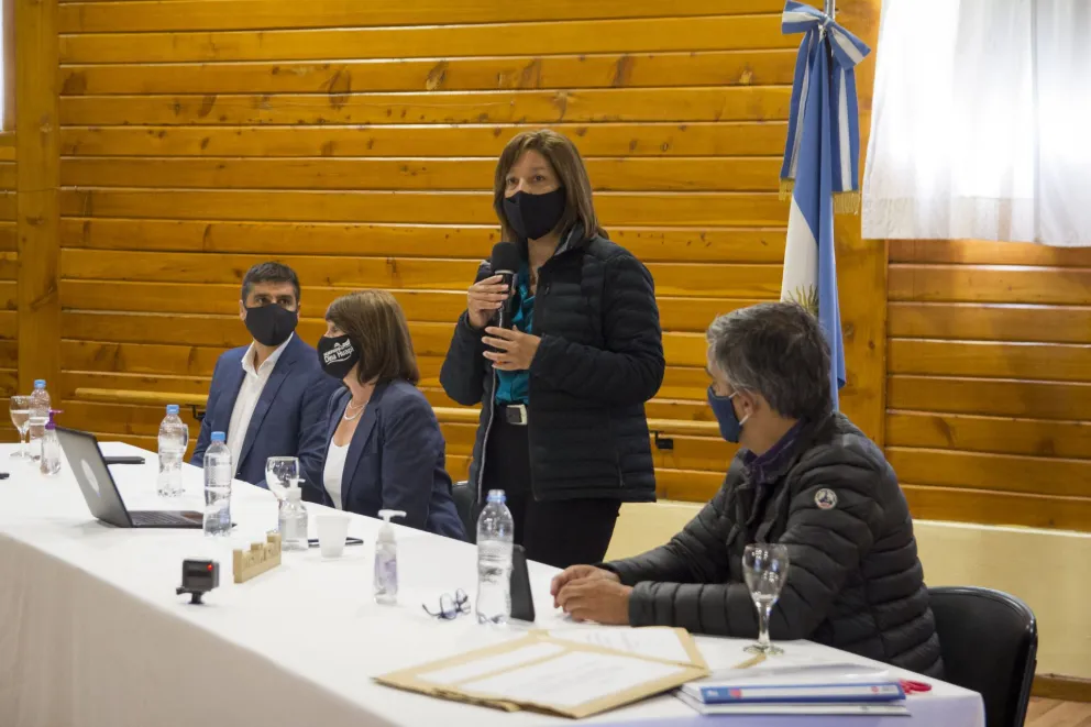 Se realizó la apertura de sobres de la licitación de la obra de gas del Barrio Ñirihuau