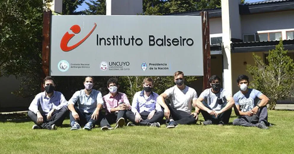 Egresaron Ingenieros en Telecomunicaciones del Balseiro “modelo 2020”
