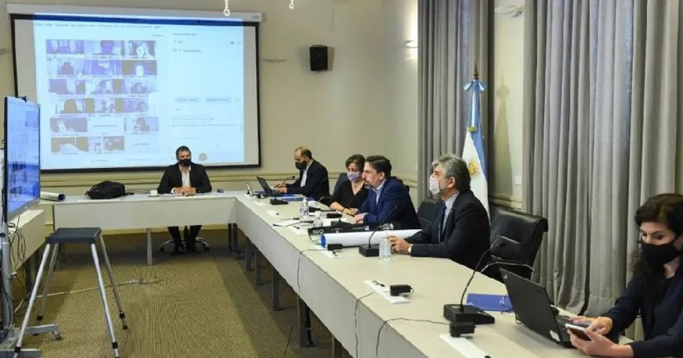 Los certificados de finalización de estudios secundarios podrán presentarse hasta noviembre de 2021