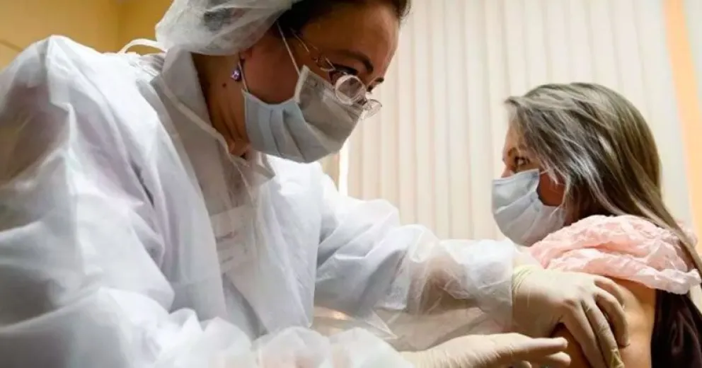 Vacunación contra el COVID: estudio arrojó un 94% de anticuerpos en personal de salud de Bariloche