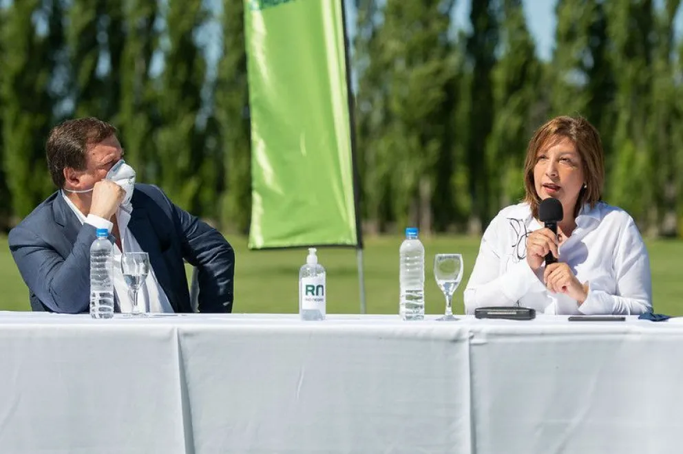 Arabela: “Con Weretilneck charlamos mucho, pero las decisiones del día a día las tomo yo”