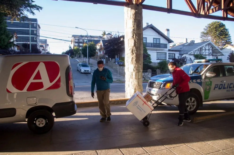 Una repartidora bajó del vehículo a concretar una entrega y sufrió el hurto de varias encomiendas