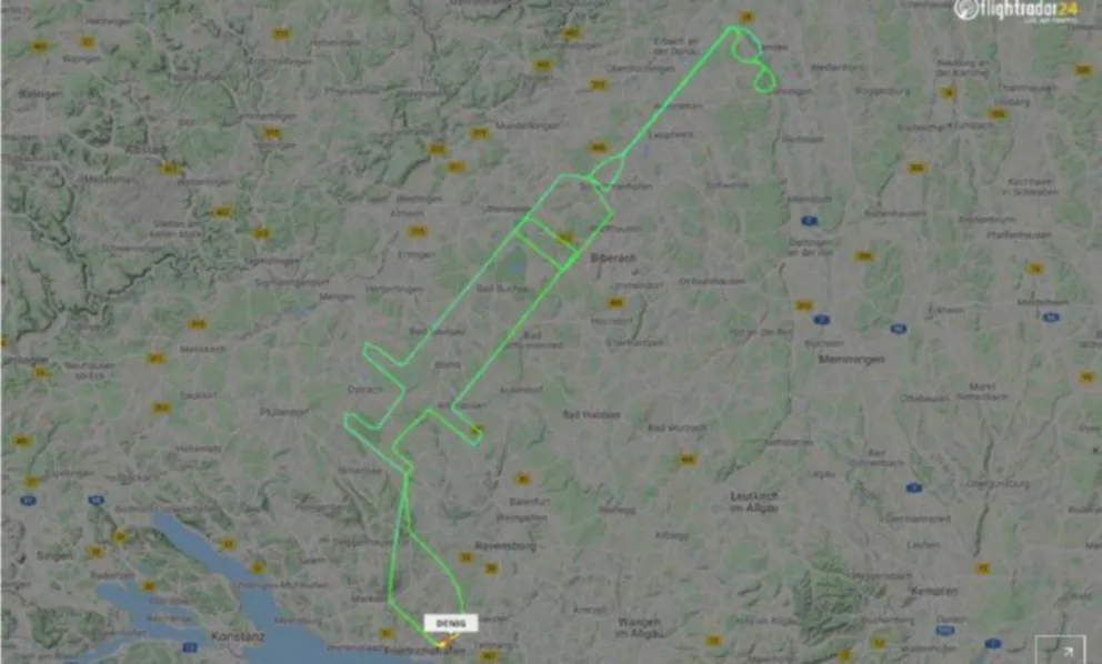 Piloto alemán dibujó una jeringa en el cielo para celebrar inicio de vacunación