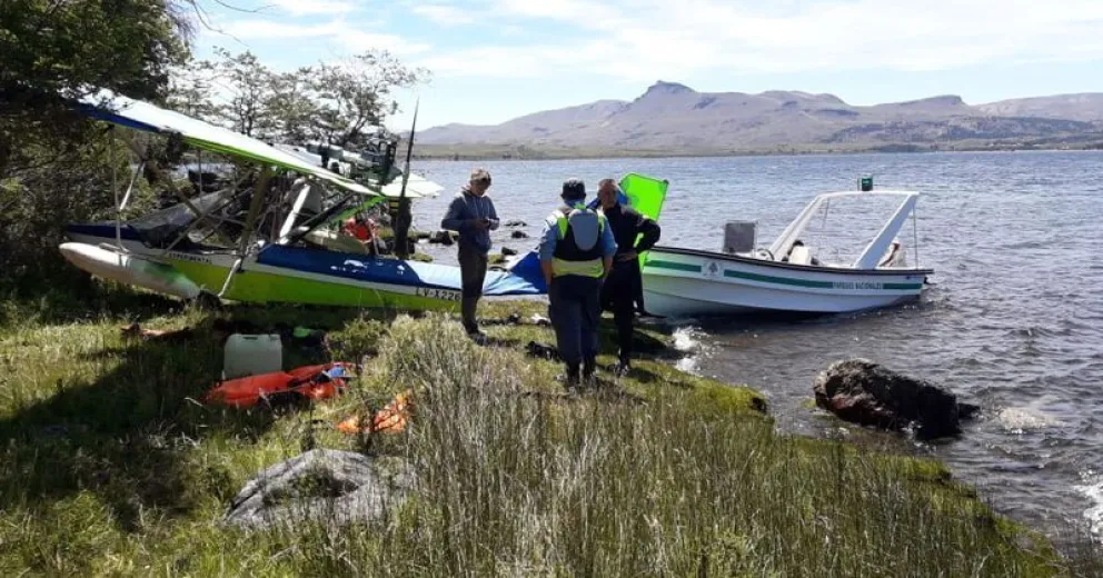 Un lesionado al acuatizar una avioneta en emergencia