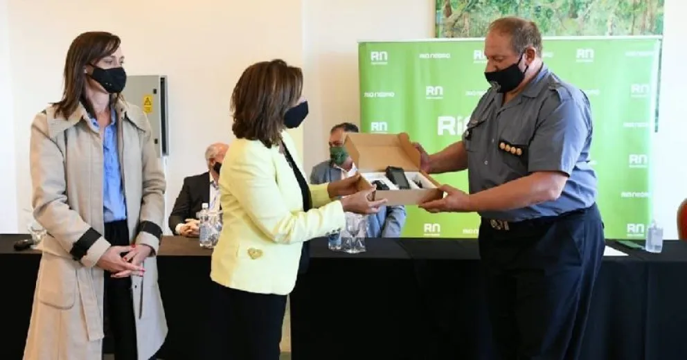 Los efectivos de Villa Mascardi tendrán cámaras anexadas a sus chalecos antibalas