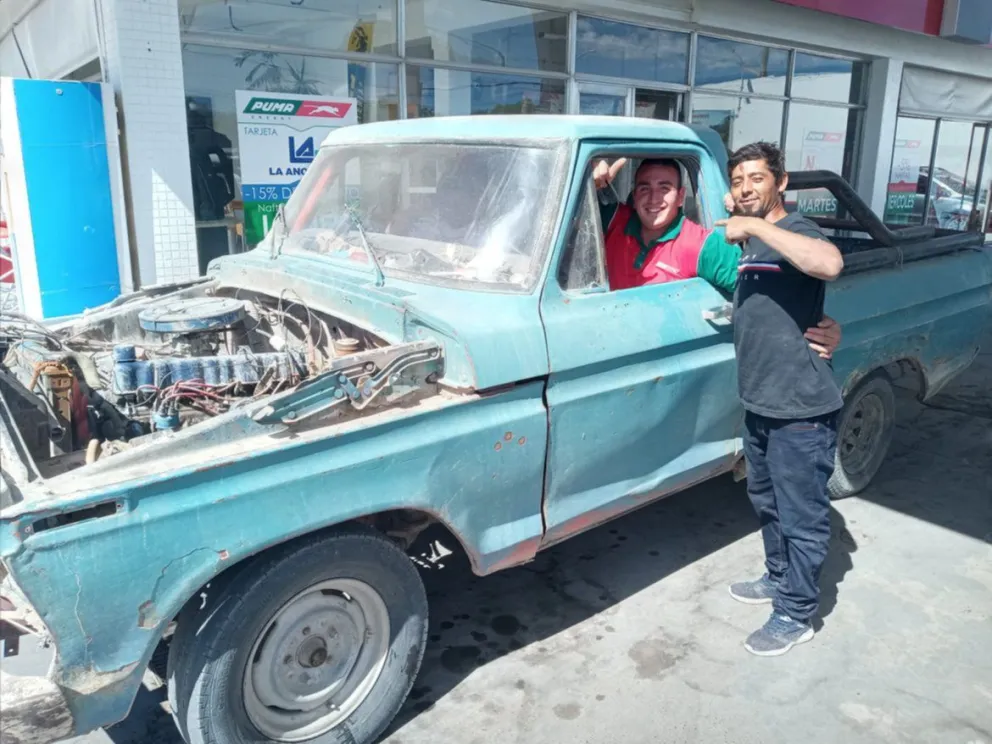 Reversionaron una vieja publicidad de Ford con el Pulpero de Las Grutas como protagonista