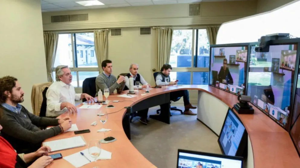 El presidente analiza con los gobernadores una vuelta atrás