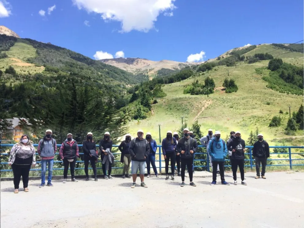 Catedral Alta Patagonia inicia el programa de entrenamiento para jóvenes de la ciudad