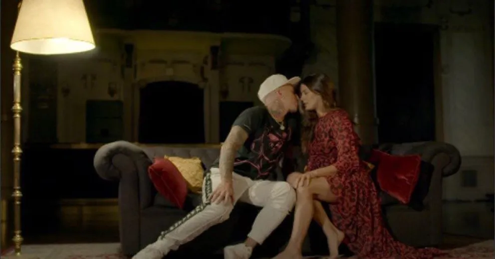 "Un regalo" mirá el video de El Polaco y Natalie Pérez