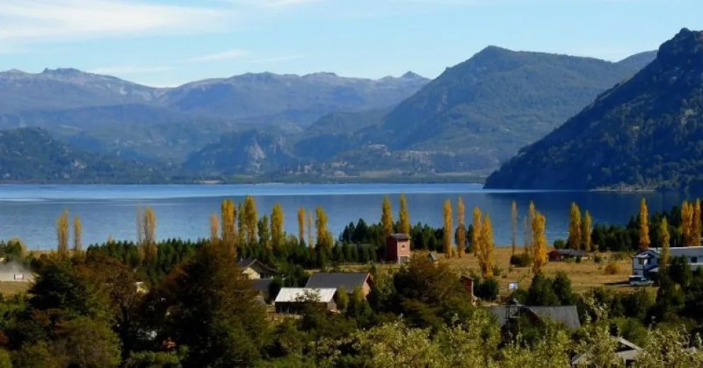 Fibra óptica con un tramo subacuático para llevar internet a Villa Meliquina