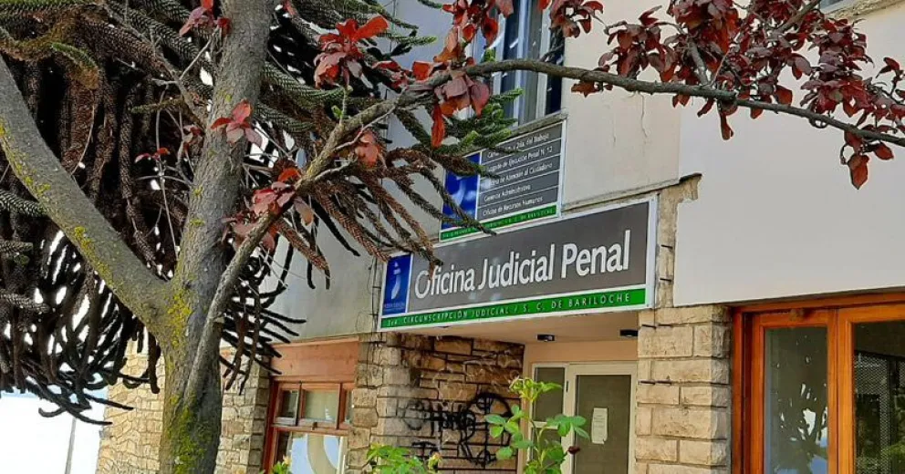Prisión preventiva y gravísima imputación de la Fiscalía contra el comisario acusado de violar a una agente