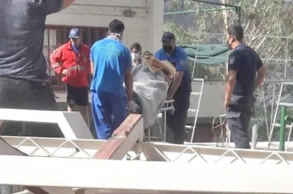 Saltó borracho a una represa de más de 100 metros y terminó en terapia intensiva