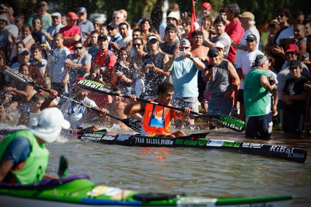 La Regata del río Negro arribará al Náutico La Ribera