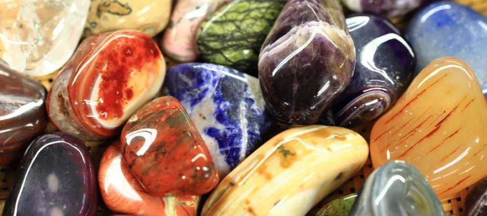 Qué piedras llevar según tu signo y cómo optimizar su poder