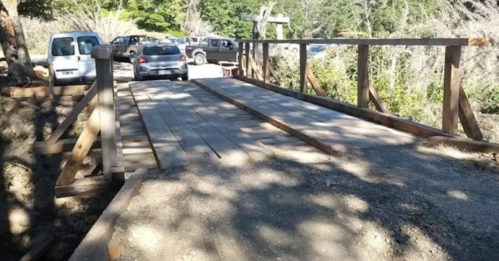 Se habilitó el puente de acceso al paraje Espejo Chico