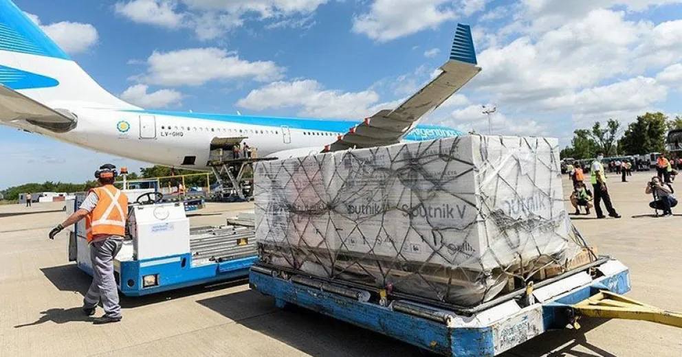 Partirá otro vuelo a Rusia para traer otra tanda de vacunas Sputnik V