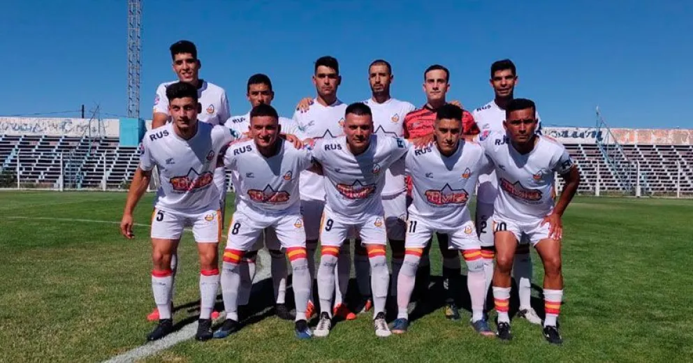 Asi salió a la cancha el equipo "Cruzado".