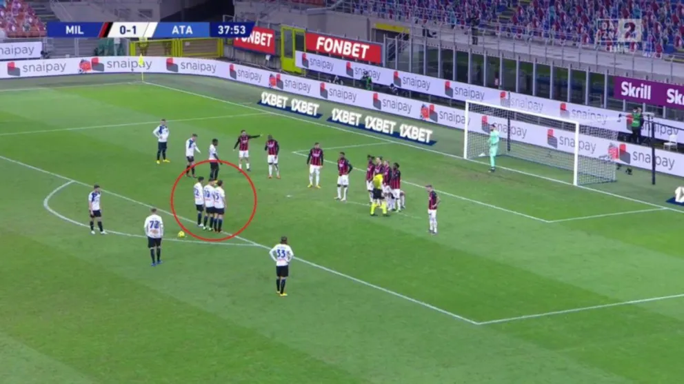La revolucionaria barrera ofensiva de Atalanta ante Milan, ¿es legal?