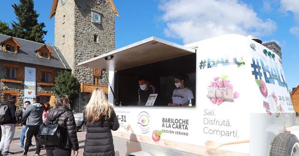 Descuentos y delivery en el comienzo de Bariloche a la Carta
