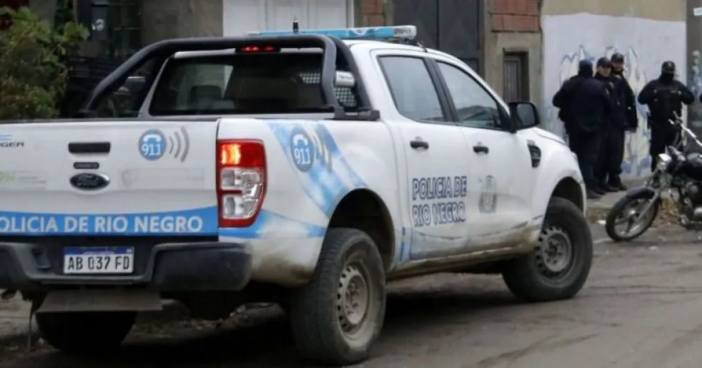 Tenían computadoras y otros electrónicos guardados en el pozo ciego