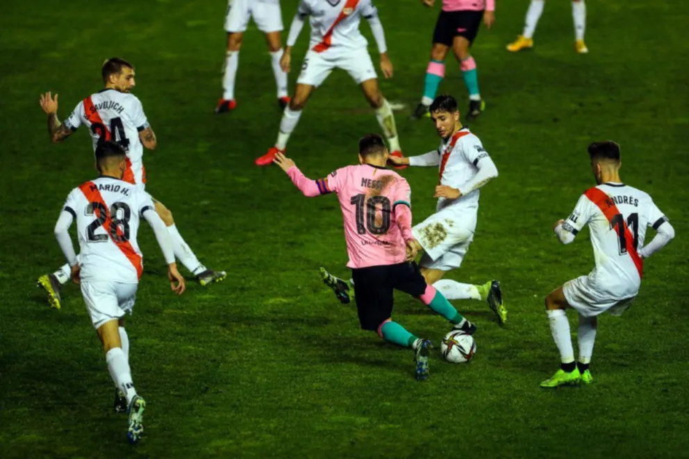 Video: Messi emuló a Maradona con esta gran jugada