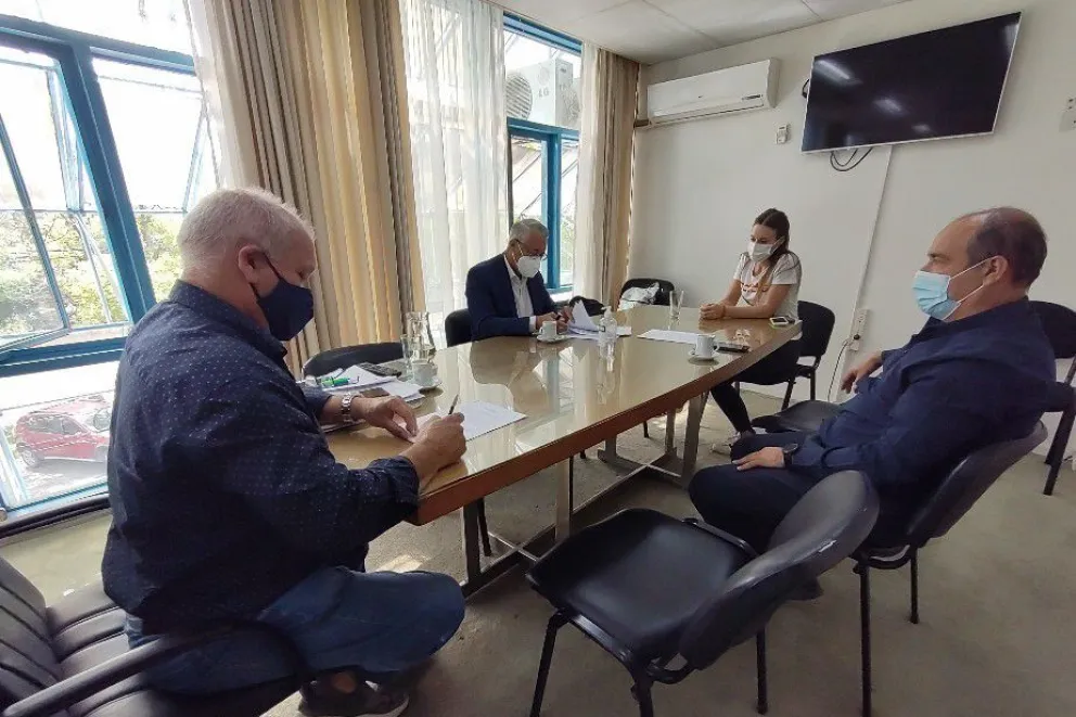 Covid-19: Salud firmó un convenio para la logística de distribución de las vacunas