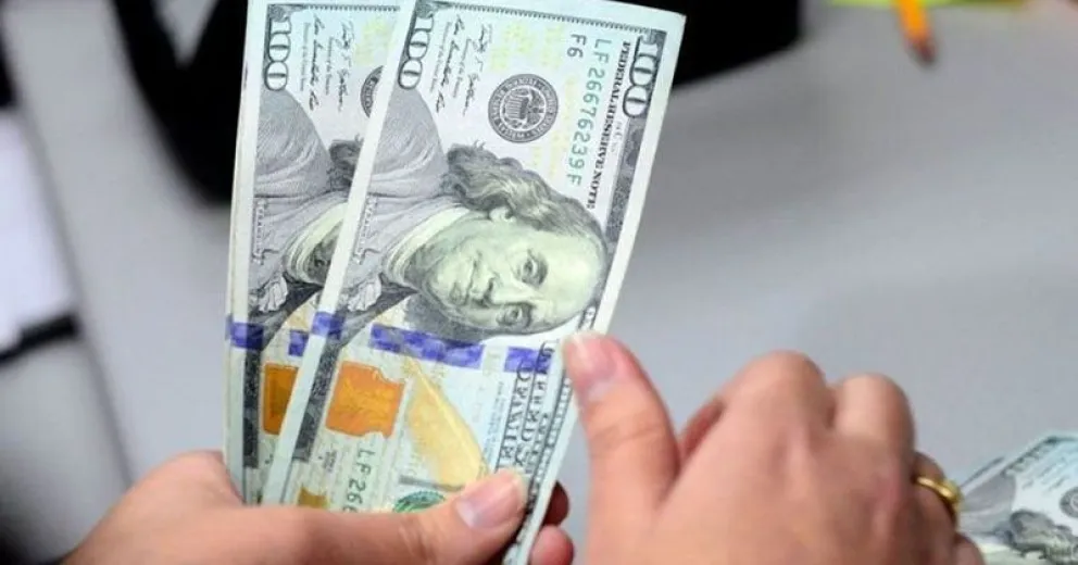 Renuevan el cupo de 200 dólares mensuales: quiénes pueden comprar