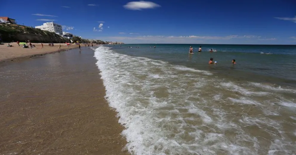 Las Grutas tiene un 40% menos de turistas que el verano pasado