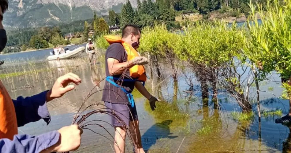 "Tuvo que morir mi hijo para que liberen las playas" dijo la madre del kayakista